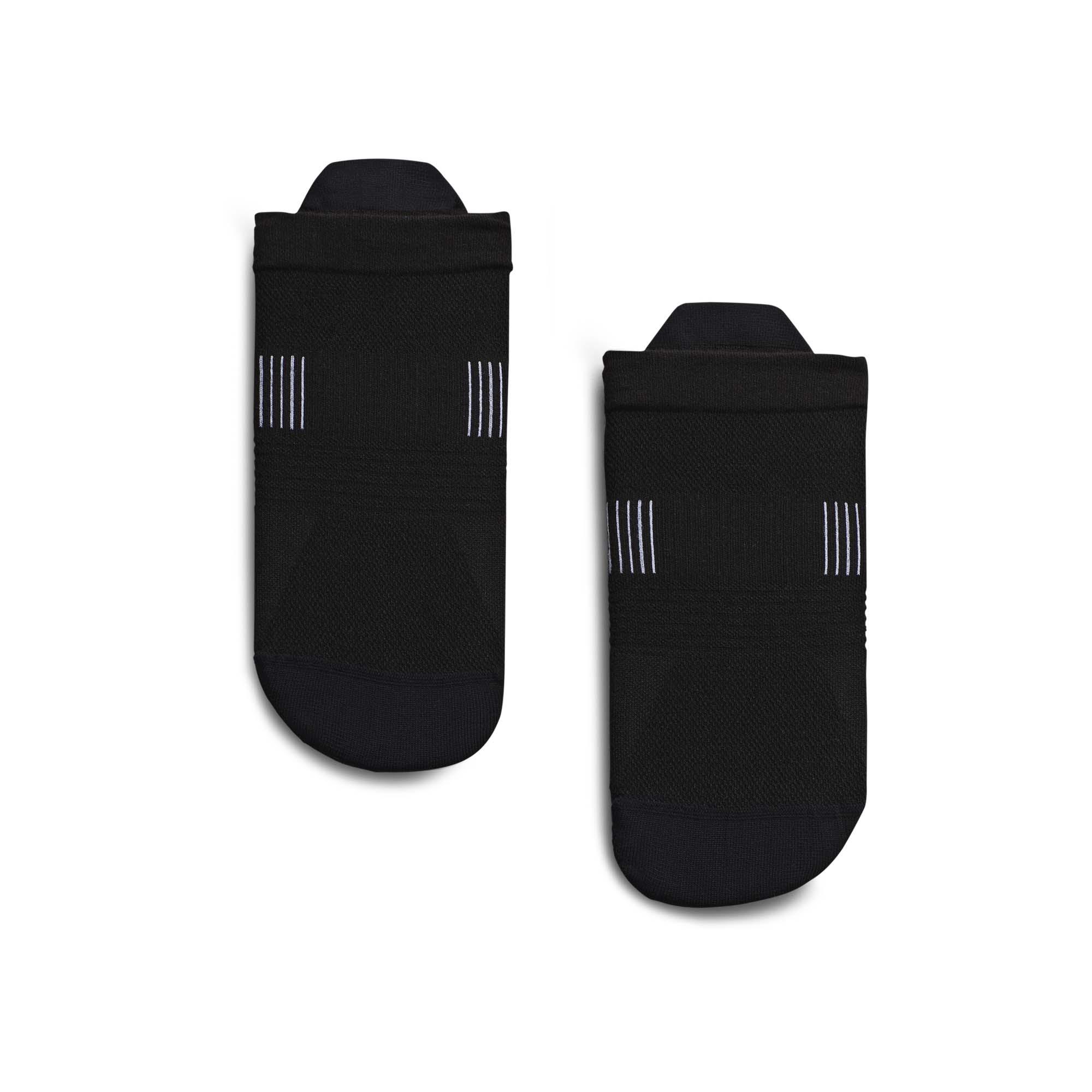 On Running Ultralight Low Sock - Black/White image